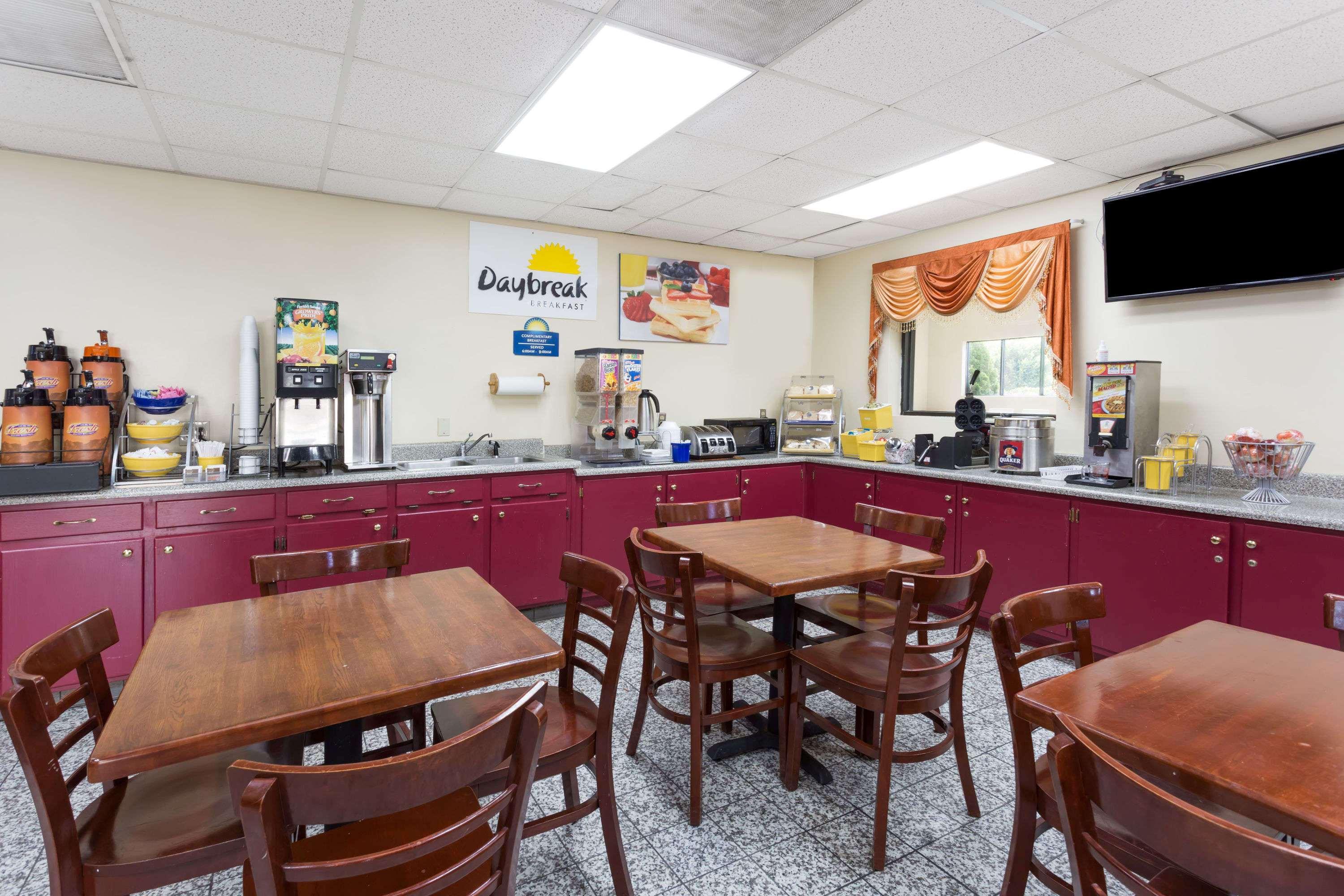 Days Inn & Suites By Wyndham Peachtree Corners Norcross Ngoại thất bức ảnh