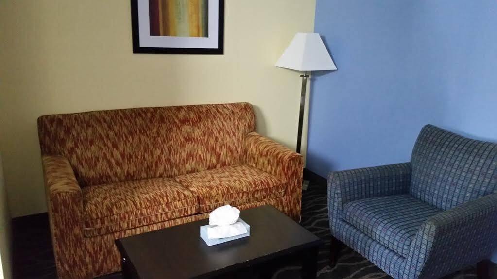 Days Inn & Suites By Wyndham Peachtree Corners Norcross Ngoại thất bức ảnh