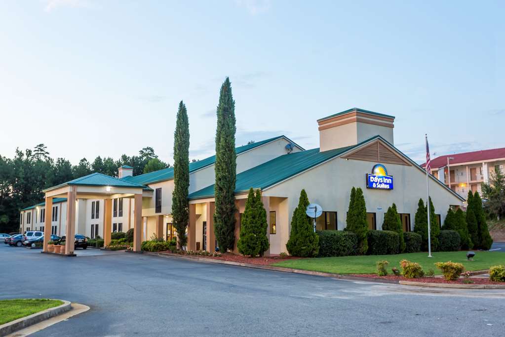Days Inn & Suites By Wyndham Peachtree Corners Norcross Ngoại thất bức ảnh